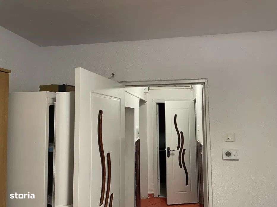 Rovinari - Vanzare apartament 3 camere - Str. Mioritei-4