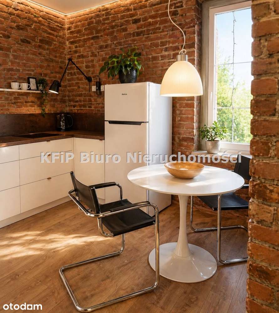 Loftowe mieszkanie z cegłą -jasne, Klimatyczne