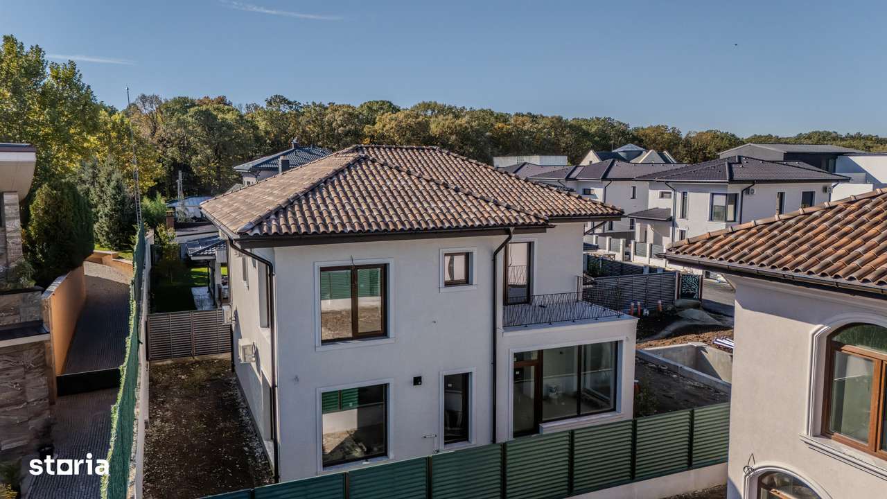 Vila moderna cu vedere la lac, ambient intim si elegant, piscina-17