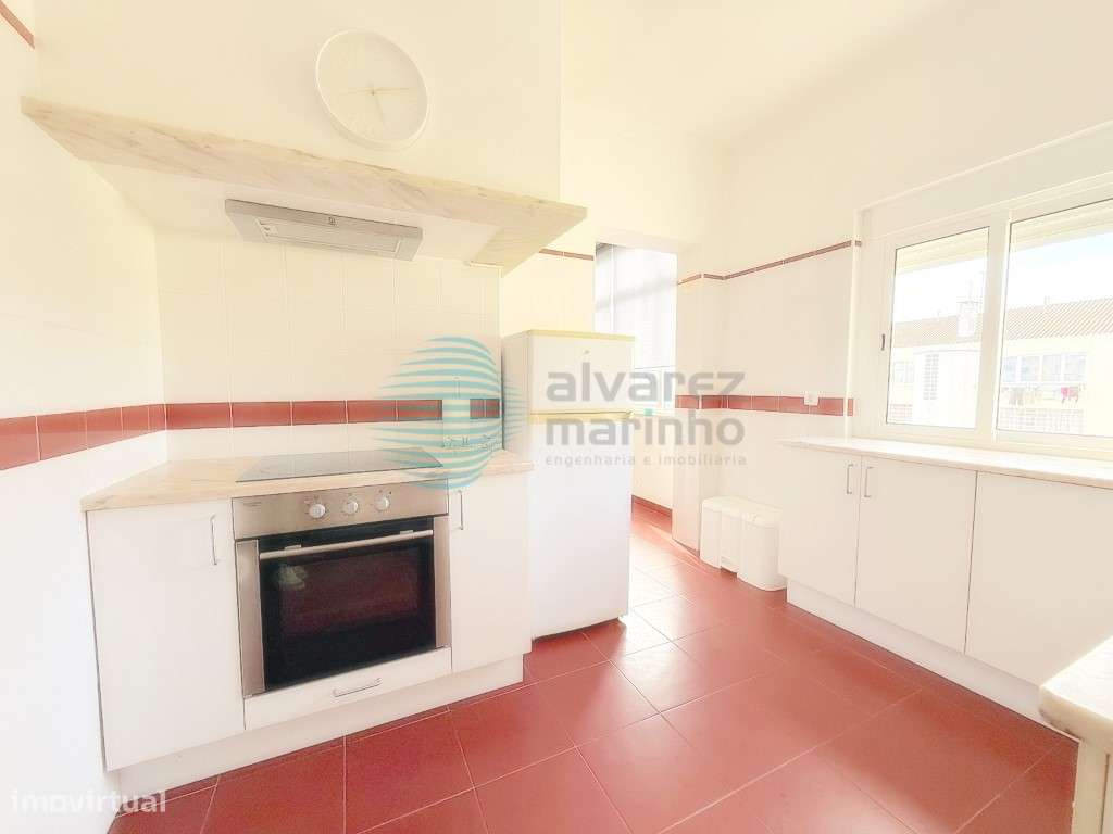 Apartamento T3 para arrendamento centro Torres Vedras - Grande imagem: 4/32