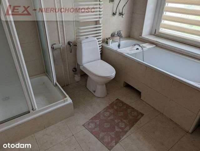 Dom w Zawierciu z oddzielną klatką schodową-6