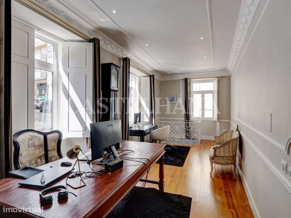 Moradia T4 com piscina aquecida e 2 lugares de estacionamento em Ar... - Grande imagem: 4/33