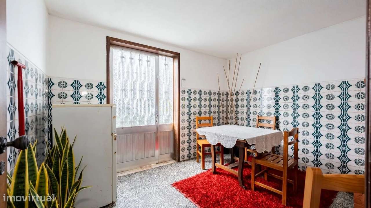 Exclusiva Moradia T4 com 556m² e 1.000m² de Terreno-16