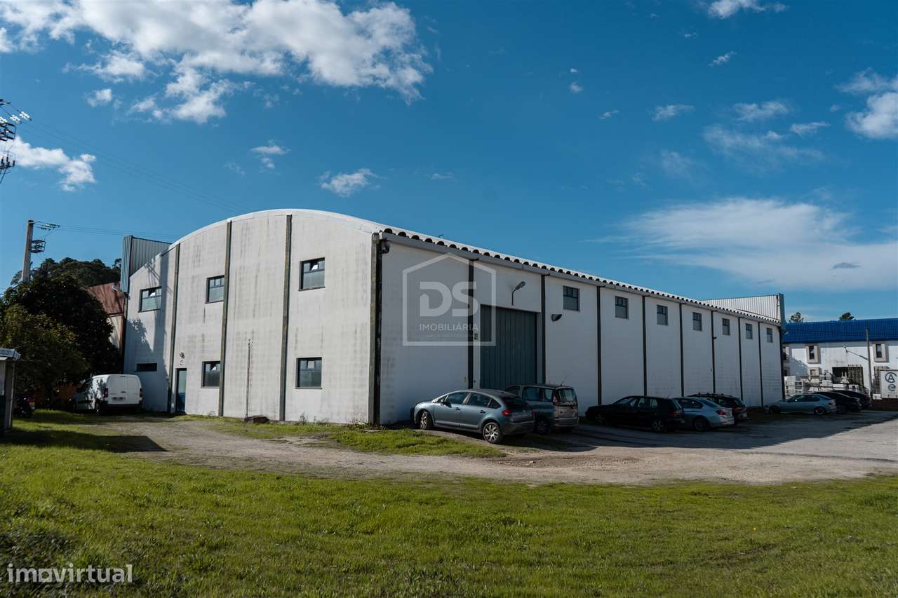 Armazém Industrial localizado em Batalha - Leiria - Grande imagem: 2/29