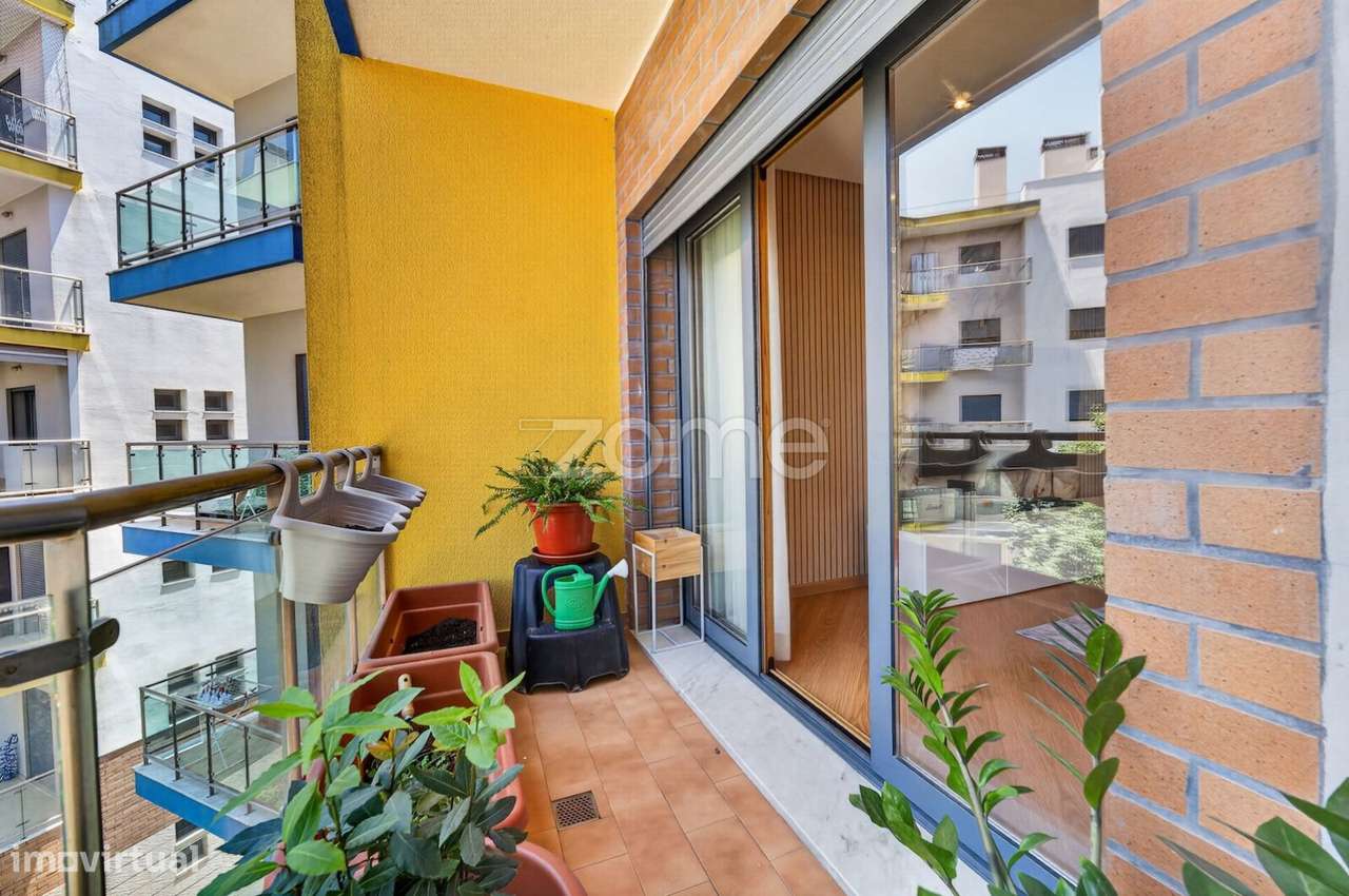 Apartamento T3 na Urbanização do Jardim da Amoreira - Ramada-7