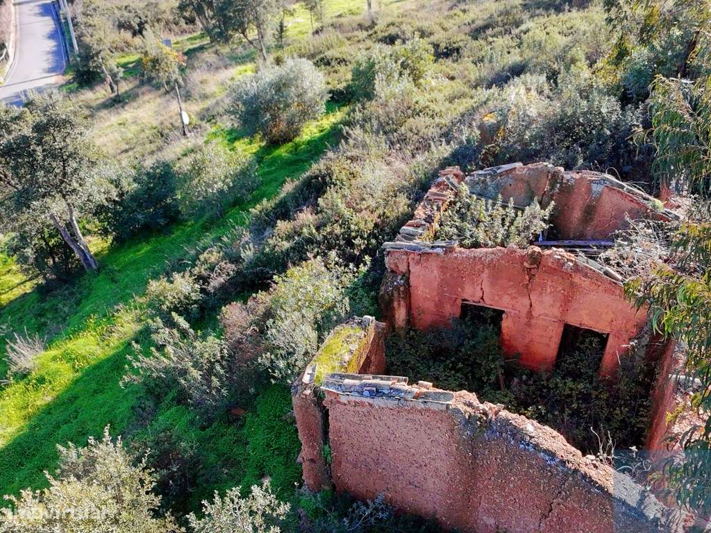 Terreno misto com ruína em Alferce, Monchique - Grande imagem: 3/20