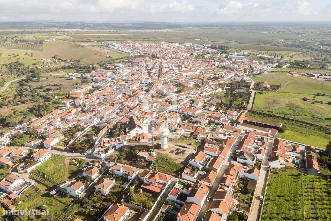 Moradia T5 c/ Espaço Exterior, Garagem e Terraço | Torrão, Alcácer do-48