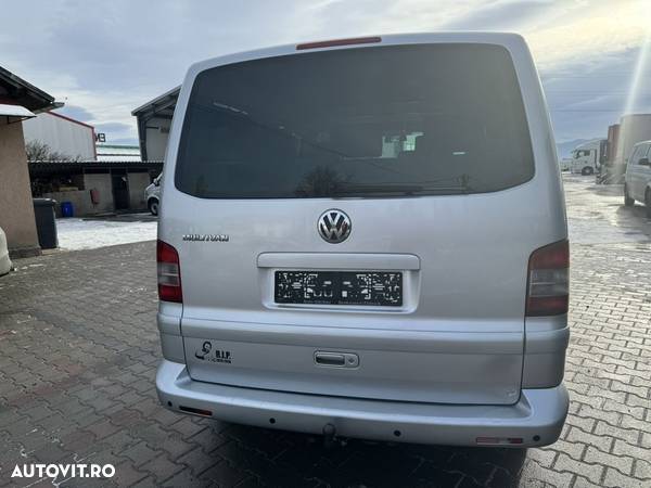 Volkswagen Multivan - 11