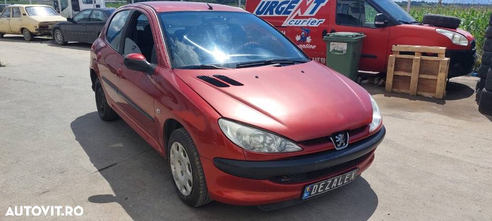 Dezmembrari Peugeot 206 1.4 benzina 2003 - 1