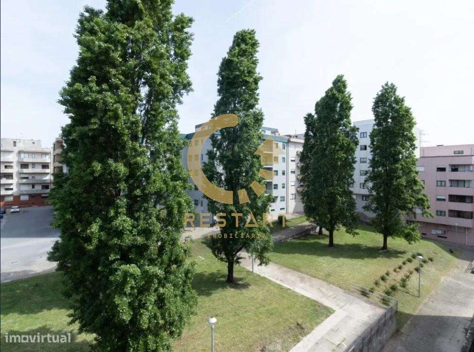 Apartamento T1 com Potencial de Modernização – Matosinhos-19