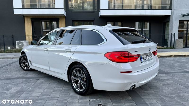 BMW Seria 5 520d xDrive Touring Luxury Line - 3