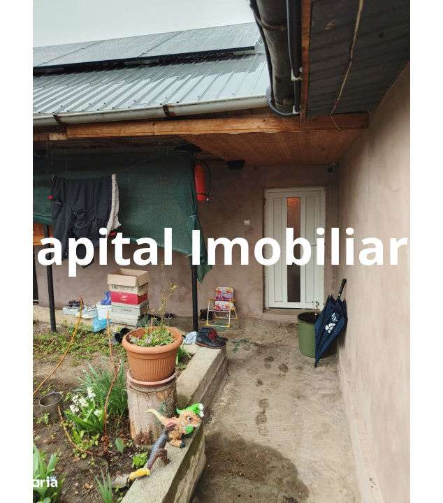 Casă de vânzare în Vaslui – confort și eficiență - Imagine principală: 4/14