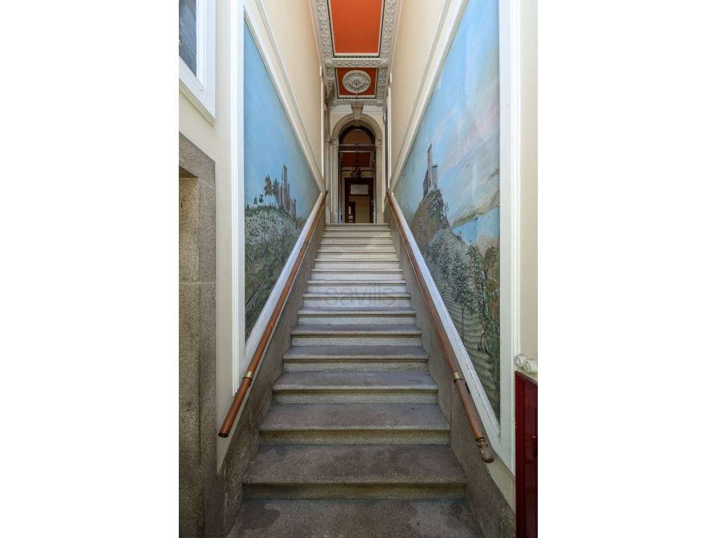 Prédio Rua D. Manuel II - Grande imagem: 2/49