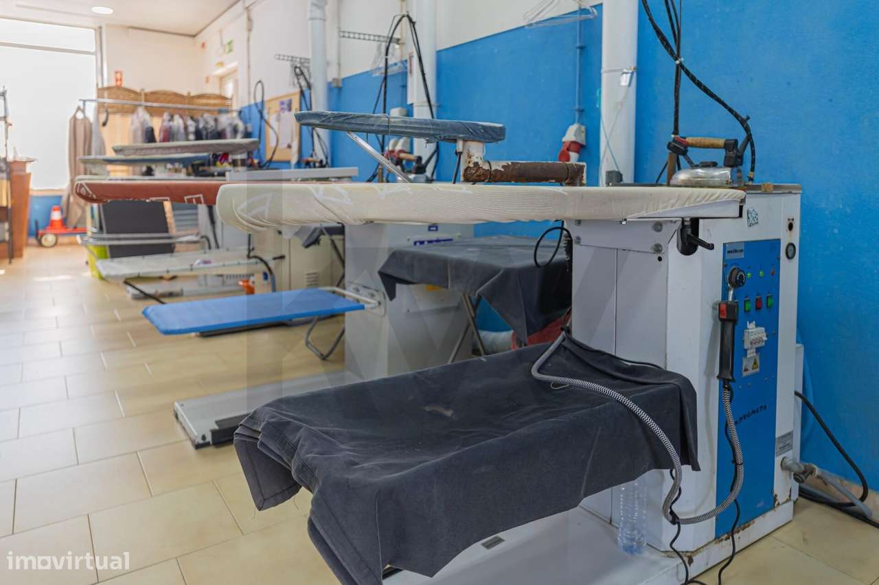 Trespasse de lavandaria totalmente equipada - Ouressa, Mem Martins-11