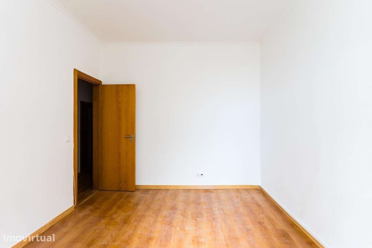 T2+1 pronto a habitar no centro de Lisboa!-3
