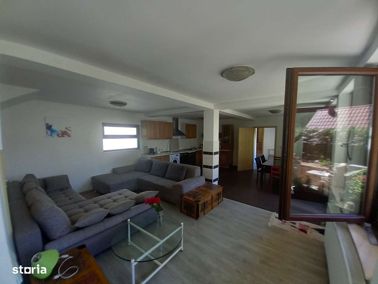 De vânzare pe str. Valea Roșie o casa superba !-3