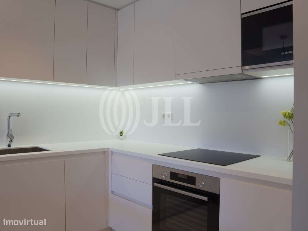 Apartamento T1, com estacionamento e varandas, Algarve-11