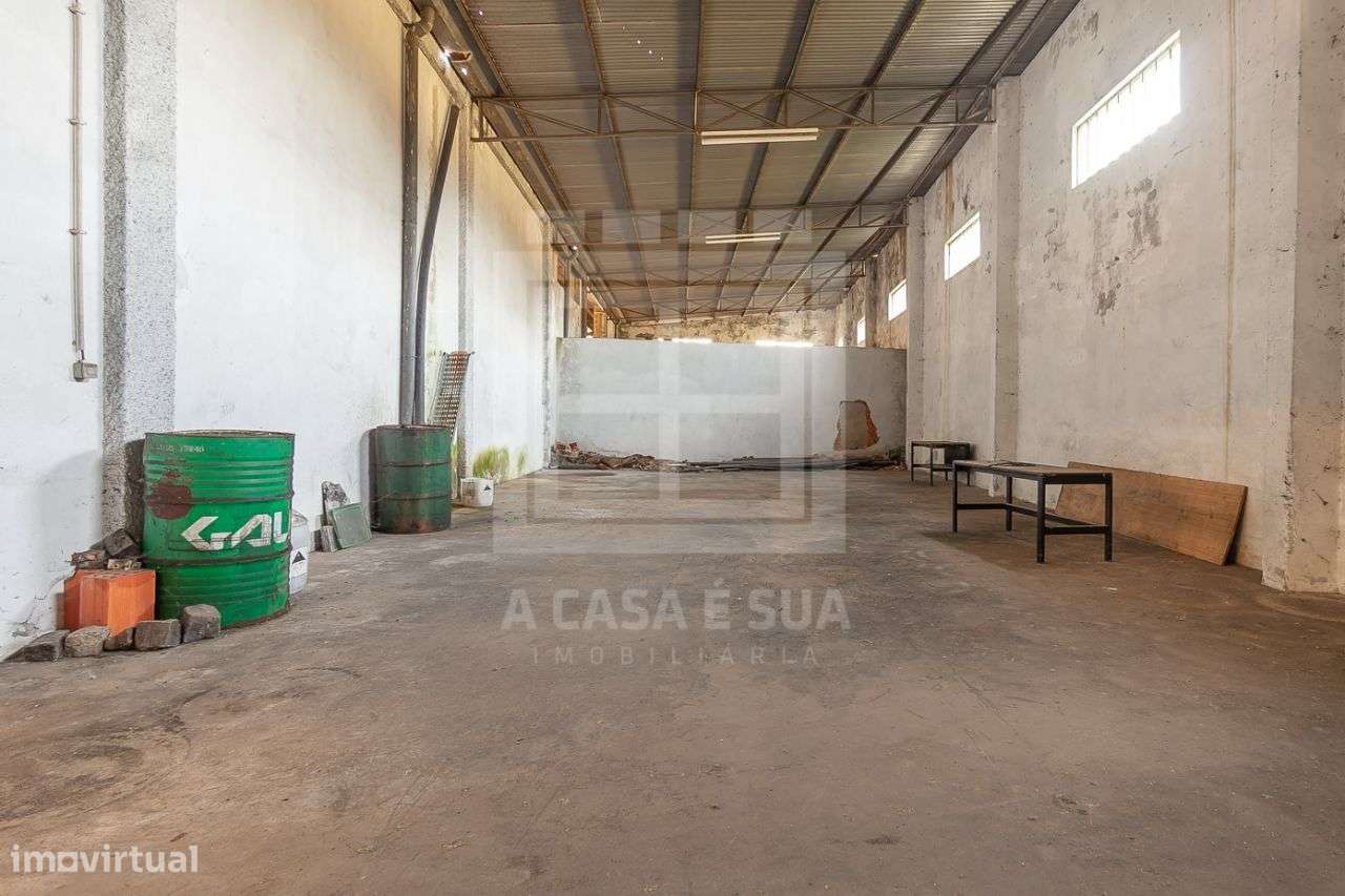 Armazém com área coberta de 4.001 m2 em Cortegaça - Grande imagem: 5/8