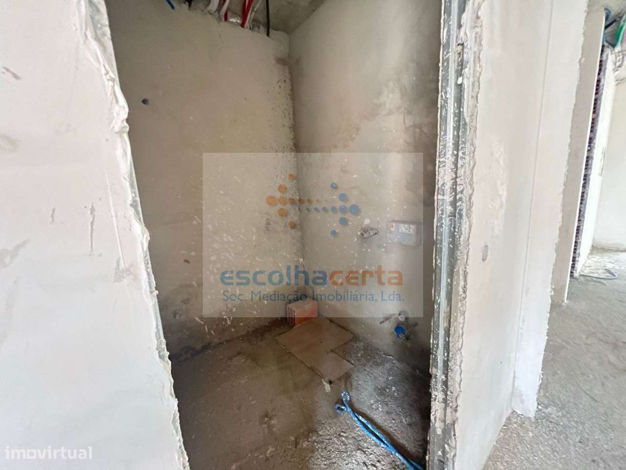 Moradia T5 C/ Piscina-16