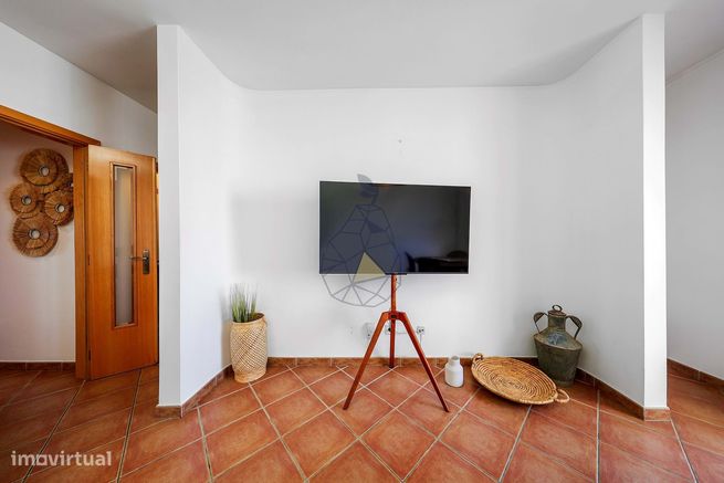 Apartamento com 1 Quarto  na Urbanização Horta da Raminha  em Portimão-13