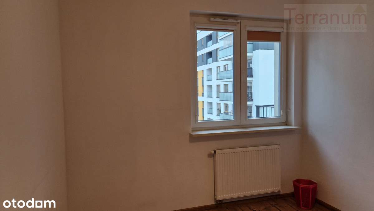 3 pokoje z miejscem postojowym Garażowa-10