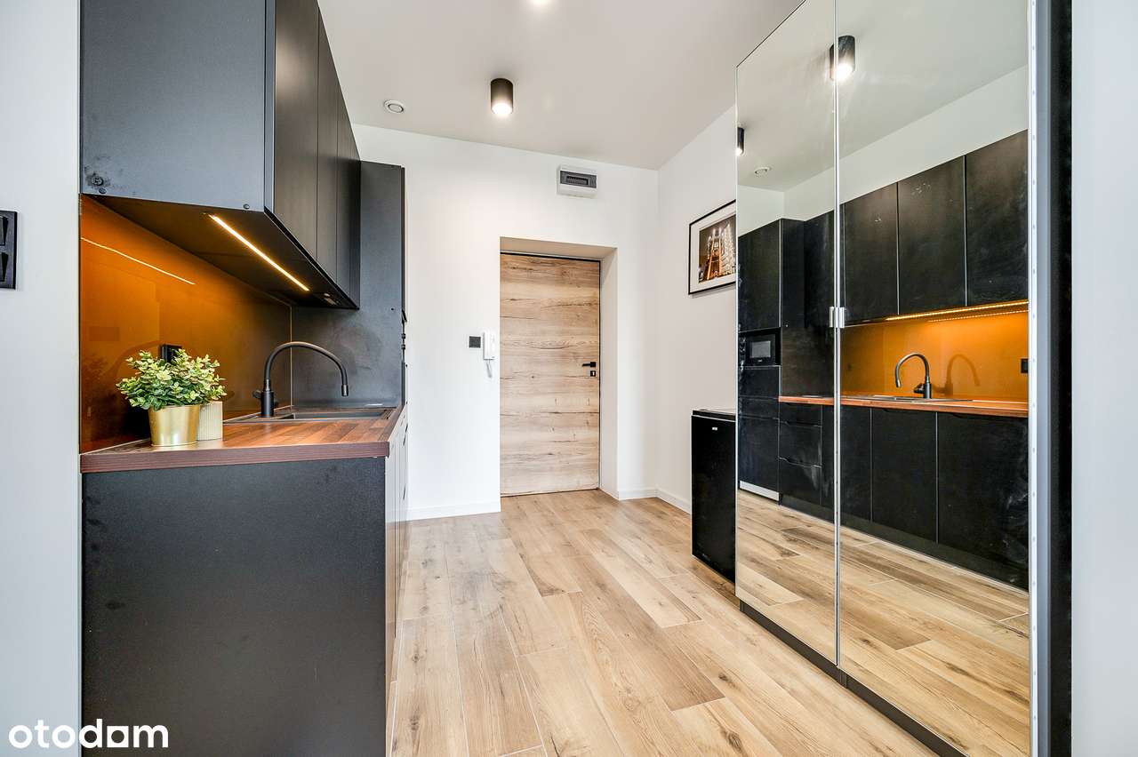 Nowoczesna Kawalerka z CO Miejskim w Centrum Zabrza - Pl.Wolności. - Pełny obrazek: 5/10