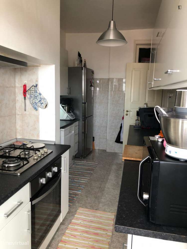 Quarto - localizado em Anjos Lisbon - Grande imagem: 5/9