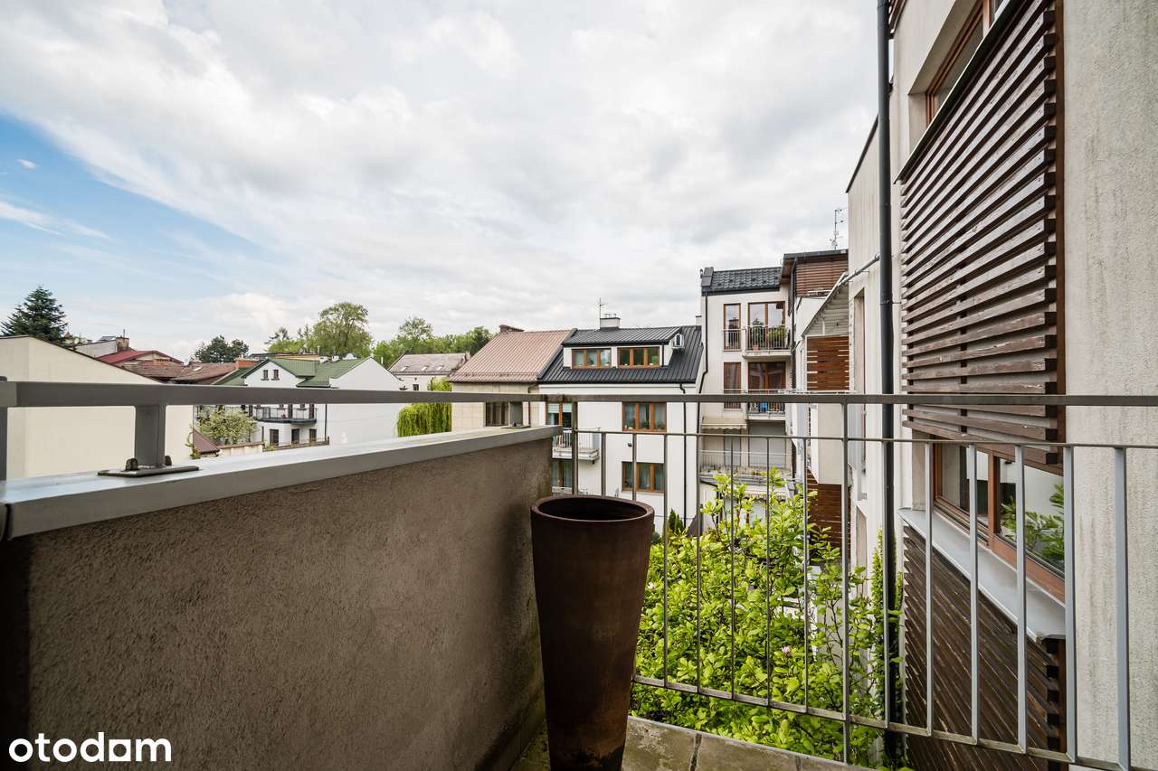 Bronowice ul. Lea. Przestronne 4-pokojowe mieszkanie z balkonem.-17