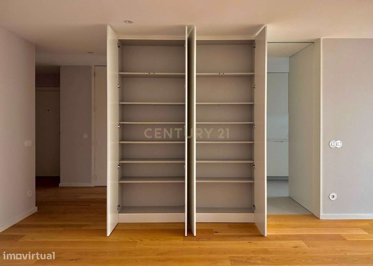 Apartamento T3 com varanda num condomínio fechado, Ocean Terrace, em L - Grande imagem: 4/16