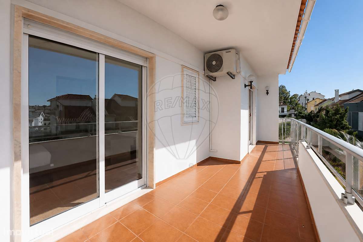 Moradia T5 para venda-16