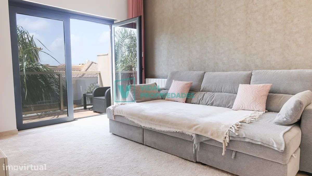 Apartamento T2 com garagem em box e piscina-19