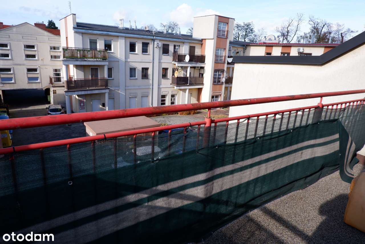 Przestronne mieszkanie z garażem i miejscem postojowym!!-16