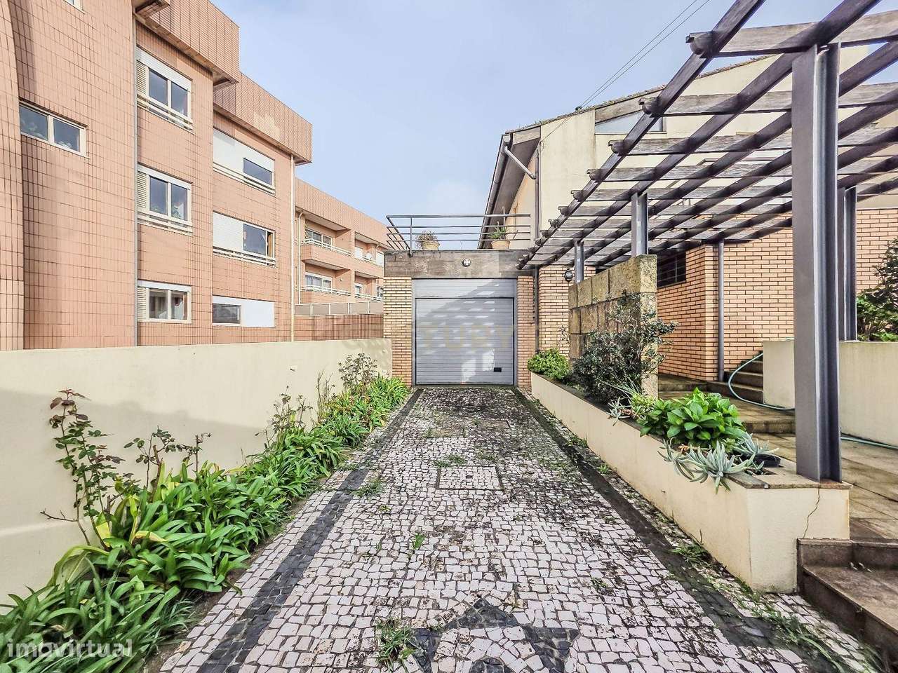 Moradia em Arcozelo — Elegância, Espaço e Proximidade ao Mar-35