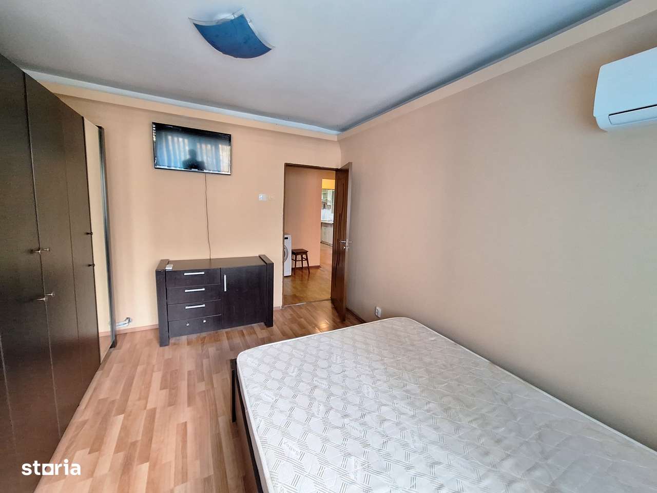 Apartament 3 camere, decomandat, 2 bai, zona Orizont-Bacau-4