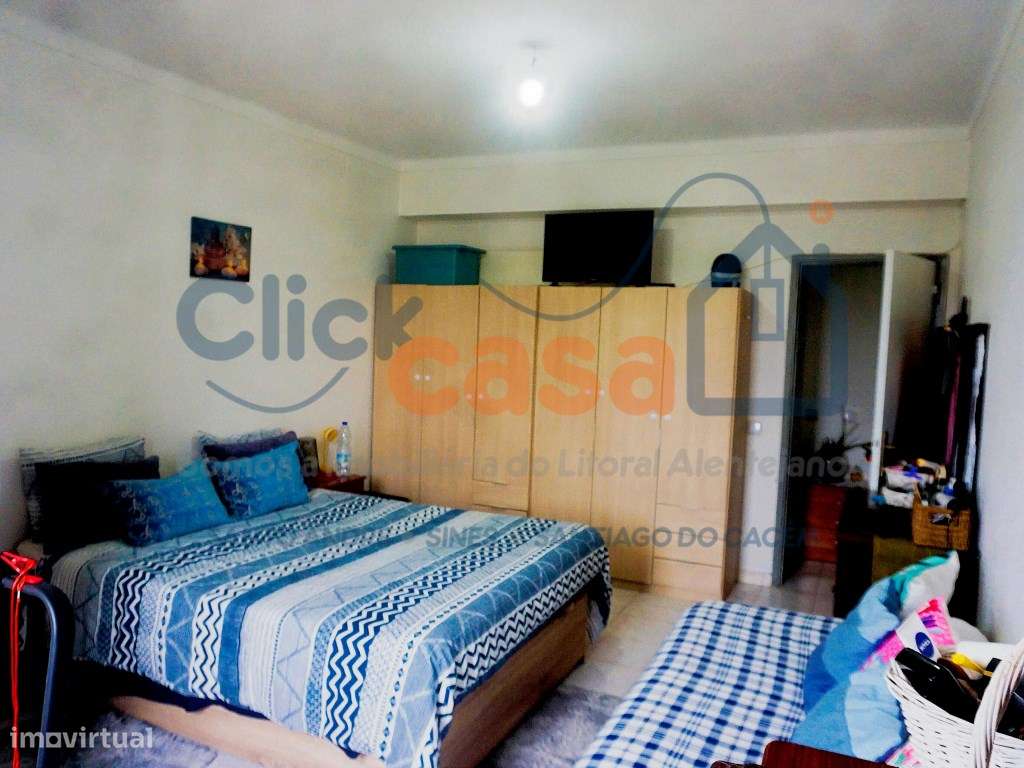 Apartamento T2 no Coração de Sines-8