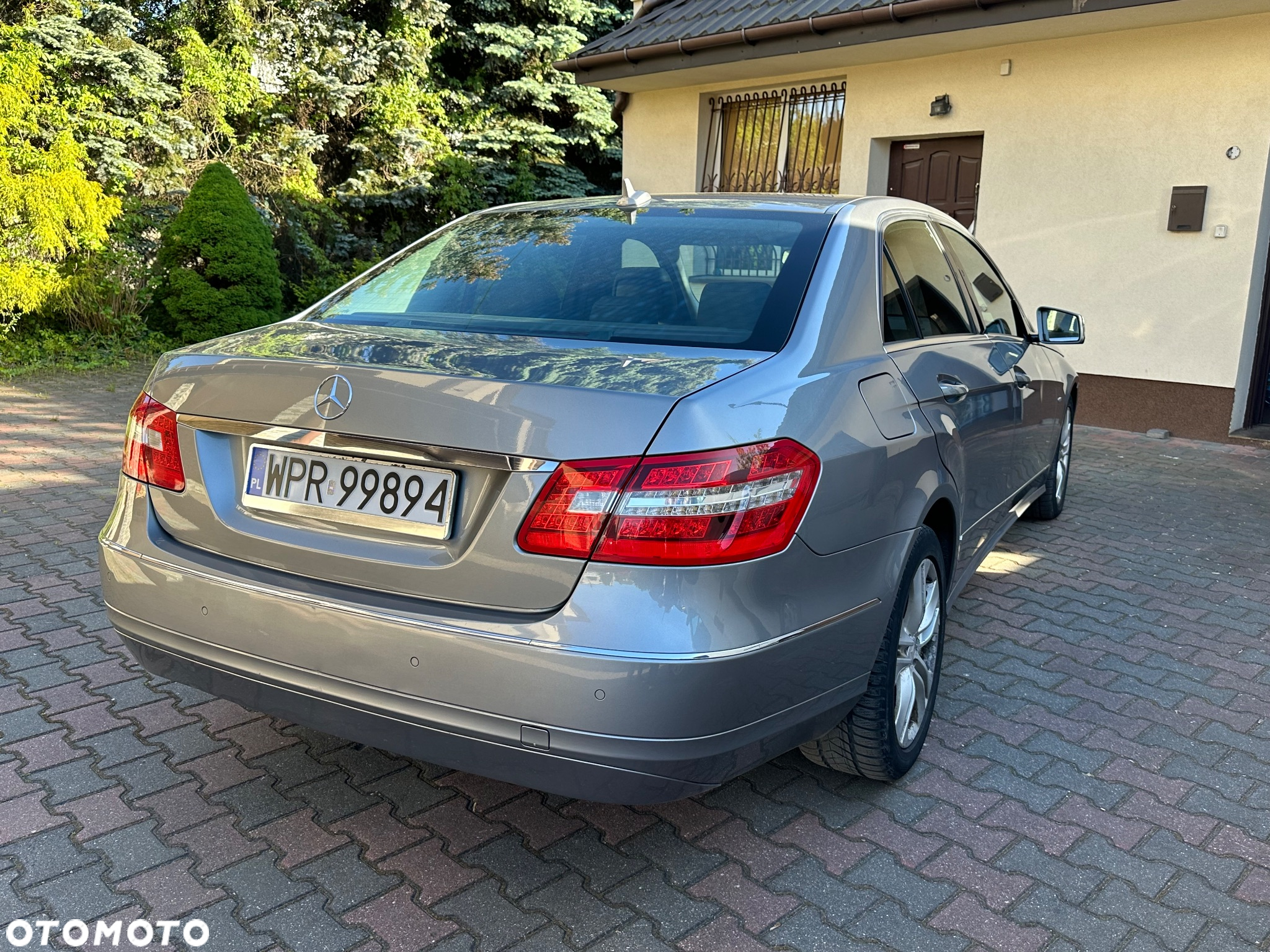 Mercedes-Benz Klasa E 250 CDI DPF BlueEFFICIENCY 7G-TRONIC Avantgarde - 15