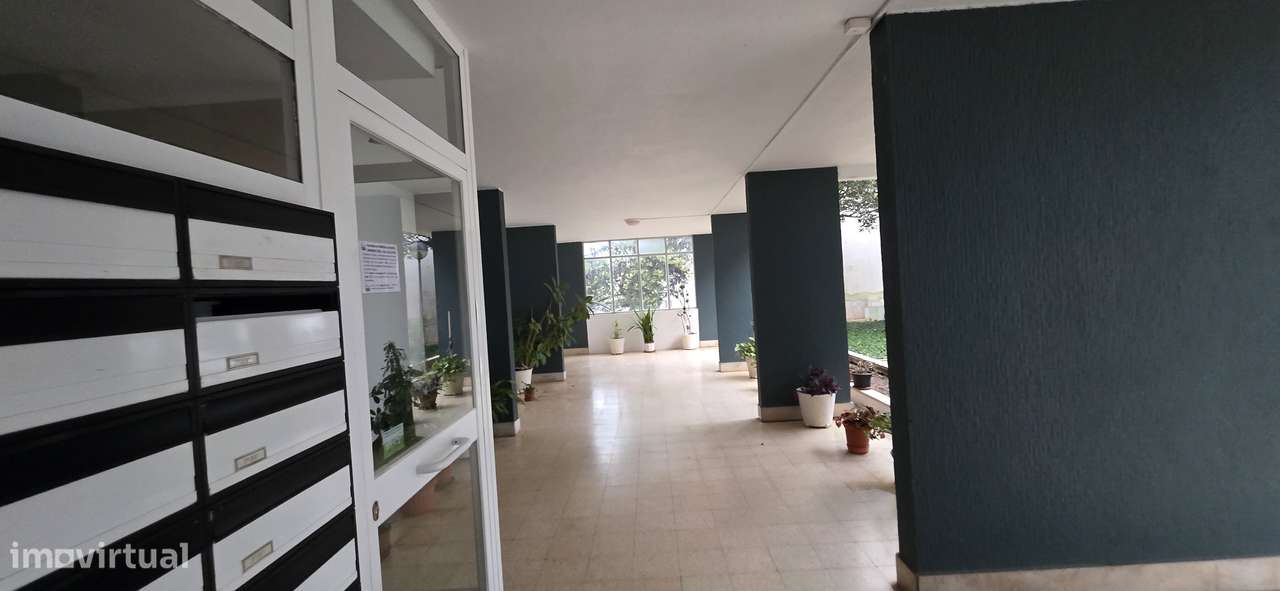 Lindo T4 de Excelência em Paço de Arcos, Totalmente Remodelado - Grande imagem: 3/22