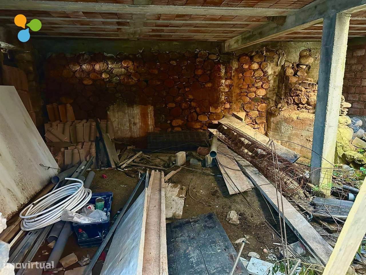 Ruína com projeto para moradia familiar – Paul, Covilhã - Grande imagem: 3/5