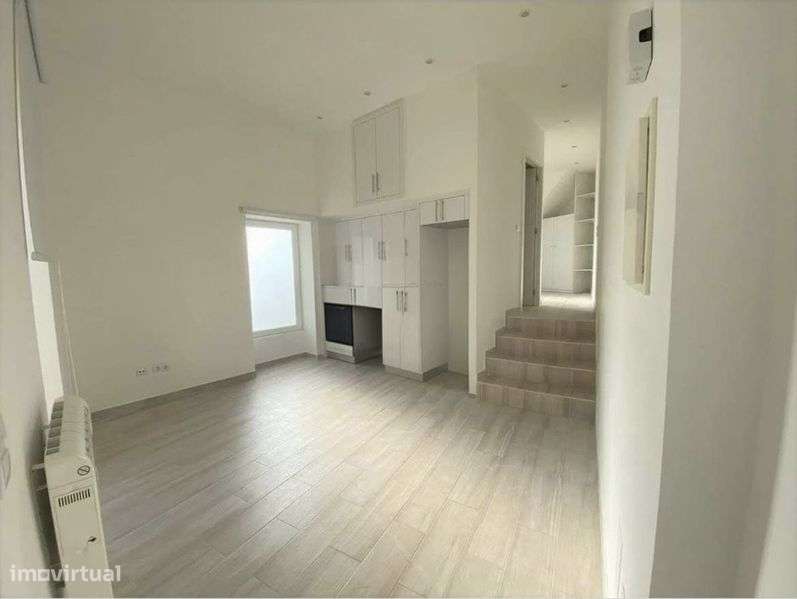 Ótima localização, moderno, luminoso e com pátio privado - Grande imagem: 5/10