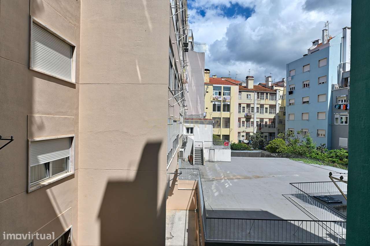 Apartamento T1 para venda na zona de Alcântara-12