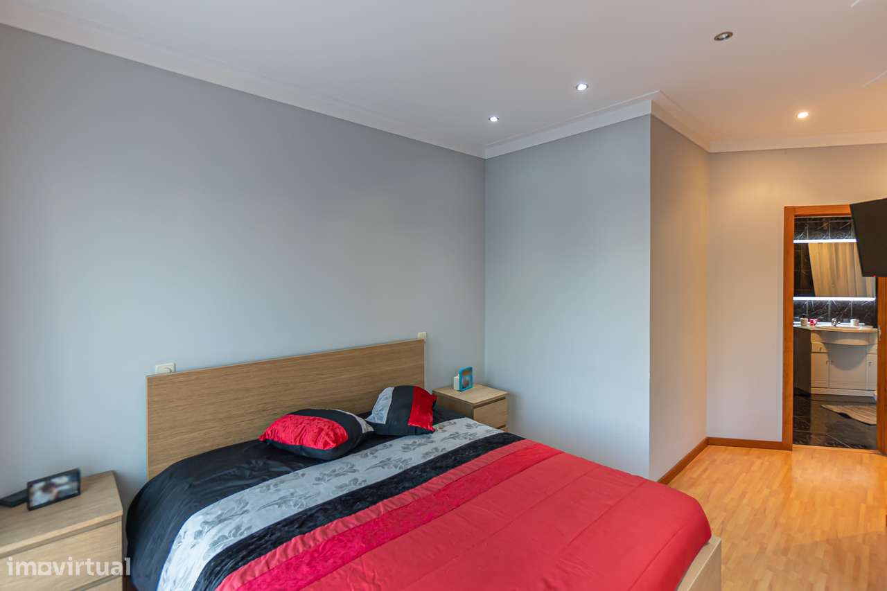 Apartamento T3 em Grijó-16