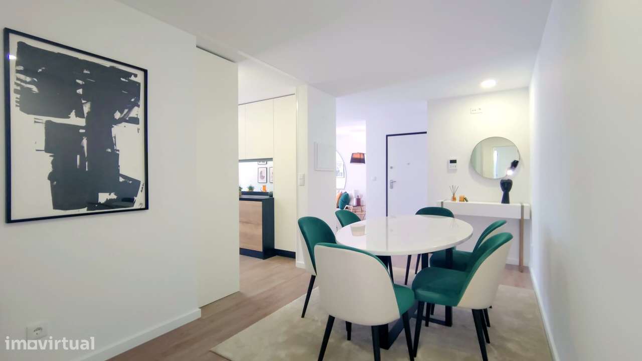 Último T3 de Último Piso, Garagem p/ 2 carros e Varanda | São João Ver-12