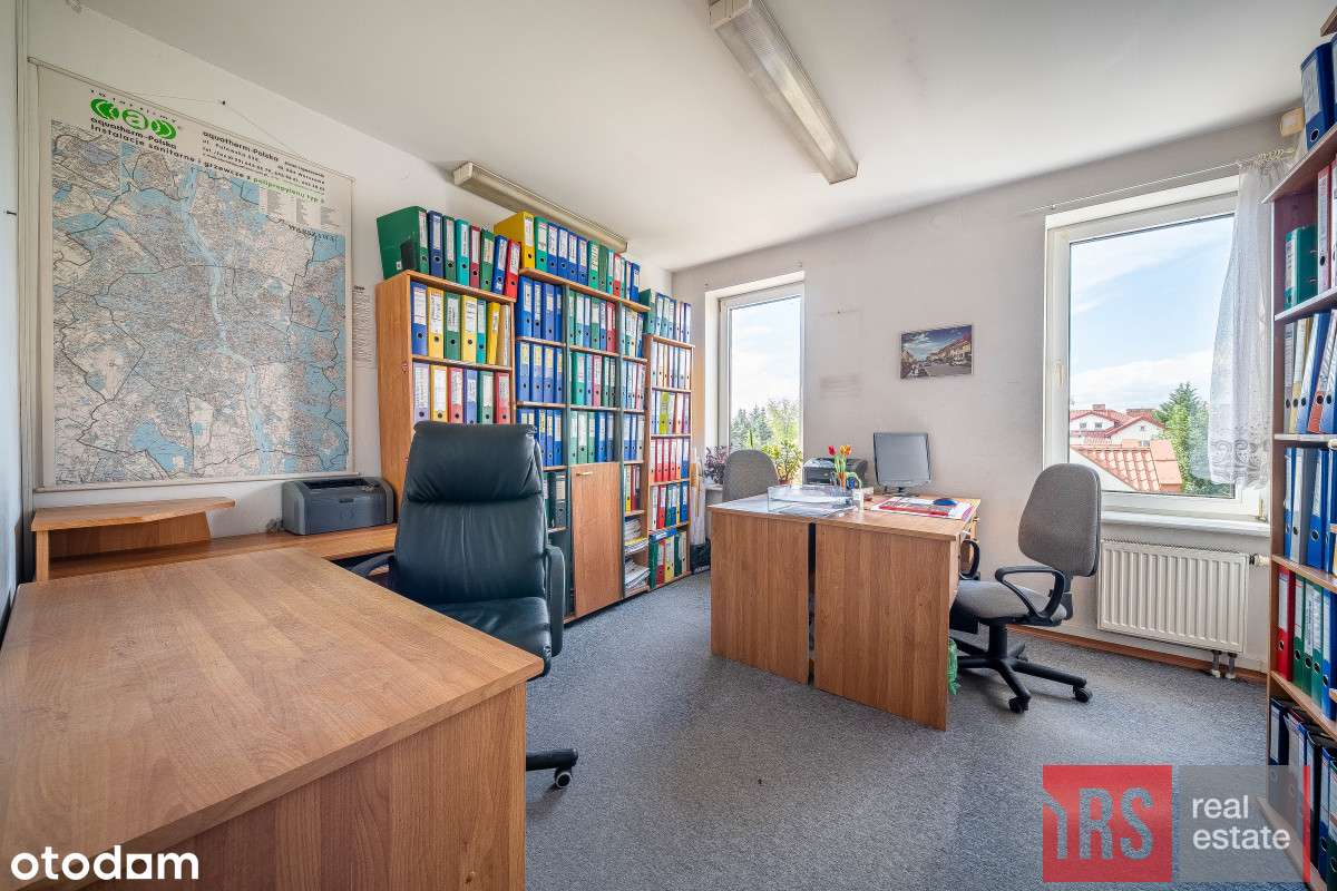 Budynek biurowy w Wawrze-9