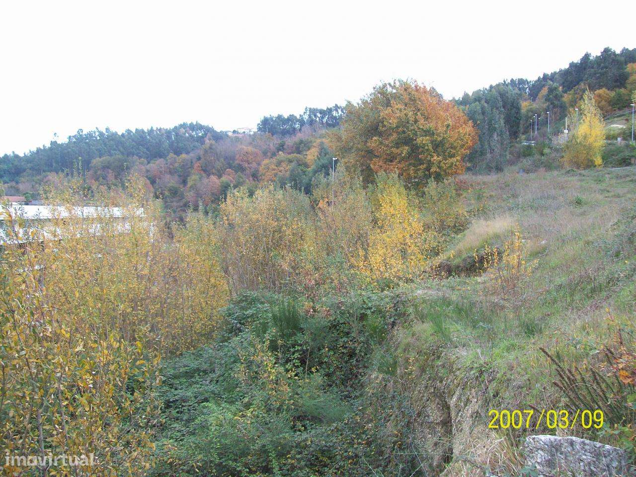 Lote de terreno na Costa.-21