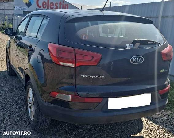 Dezmembrari/Dezmembrez KIA Sportage 1.7 dCi Manual D4FD 2011-2014 - 5