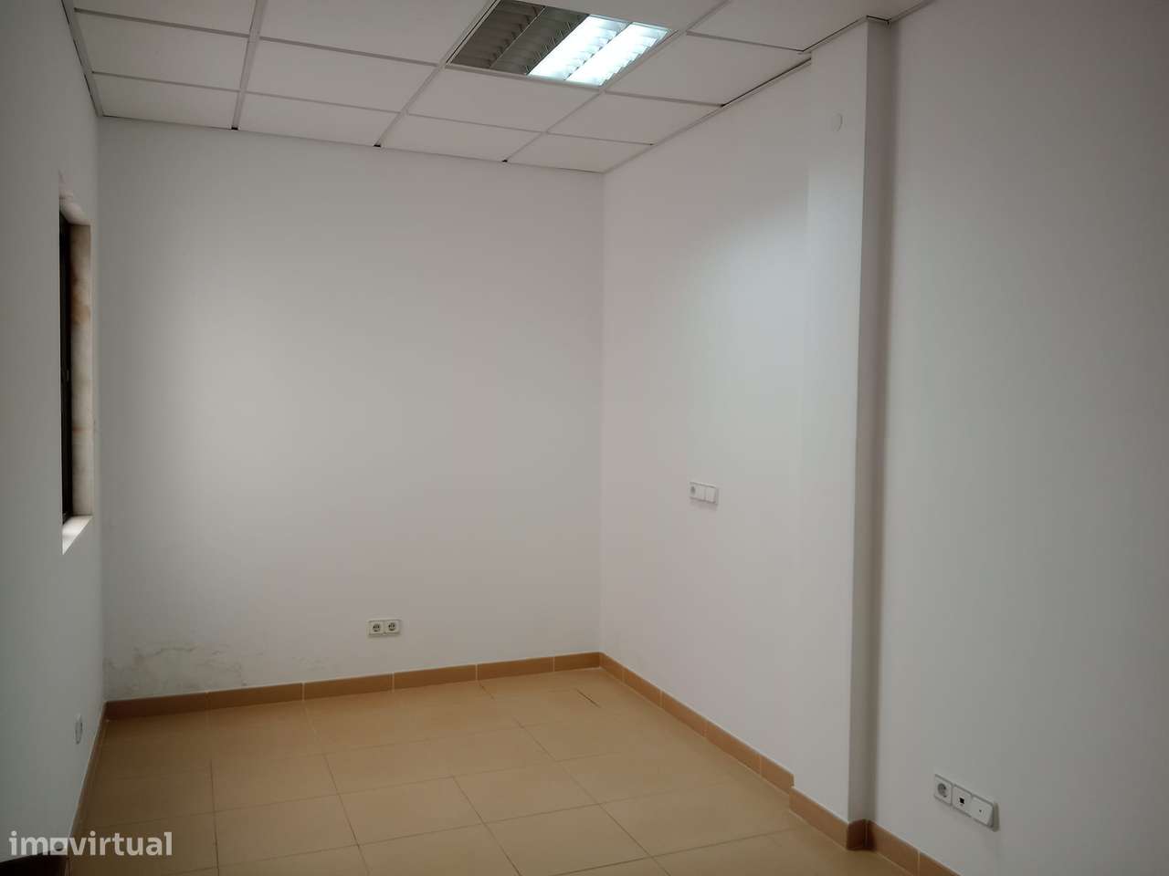 T1+1 com terraço na Damaia de Cima-5