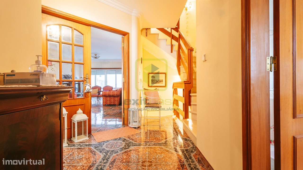 Moradia T3 Geminada-6