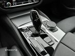 BMW Seria 5 520d Sport - 27