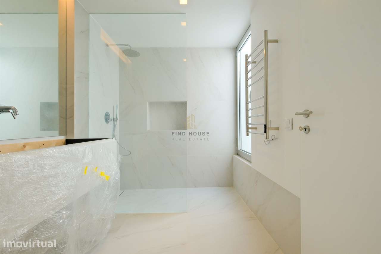 Moradia Isolada T4 com jardim e Garagem Box em Tires, São Domingos de-25