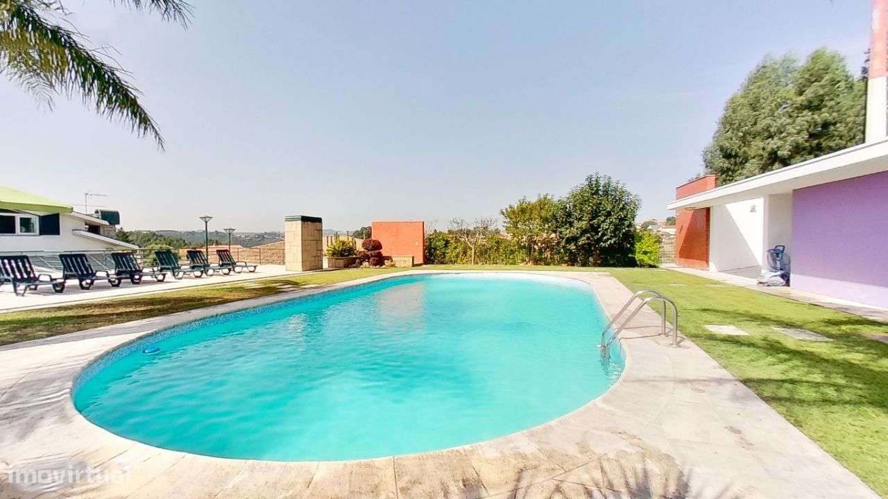 Moradia 4 Frentes | Piscina-43